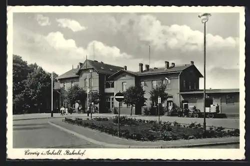 AK Coswig / Anhalt, am Bahnhof