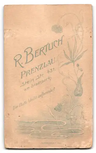 Fotografie R. Bertuch, Prenzlau, Steinstr. 431, Kleiner Junge im Matrosenanzug