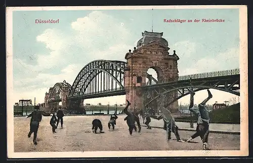 AK Düsseldorf, Radschläger an der Rheinbrücke