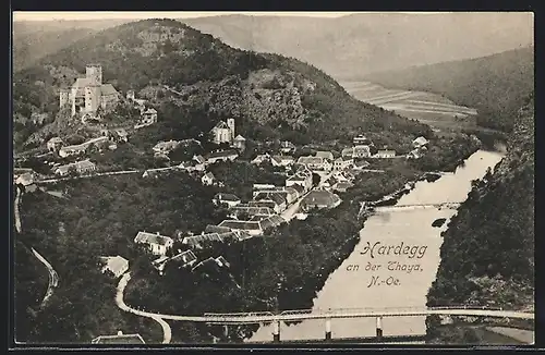 AK Hardegg an der Thaya, Ortsansicht mit Burg