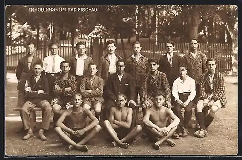 AK Bad Fischau, Erholungsheim, Gruppenbild von Gästen