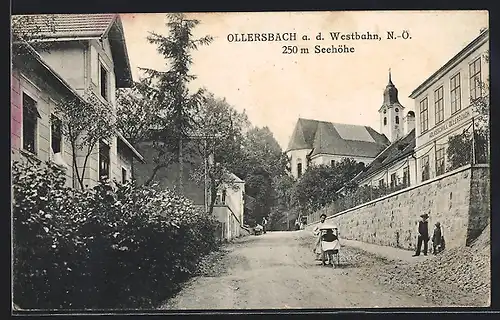 AK Ollersbach a. d. Westbahn, Strassenpartie mit Blick zur Kirche, Frau mit Kinderwagen