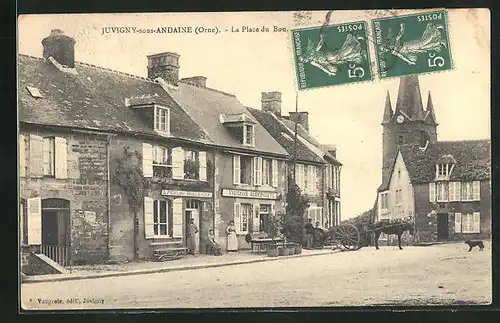 AK Juvigny-sous-Andaine, La Place du Bourg, Vaugeois Aubergiste