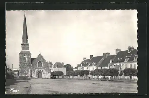 AK Le Theil-sur-Huine, Place du Marché