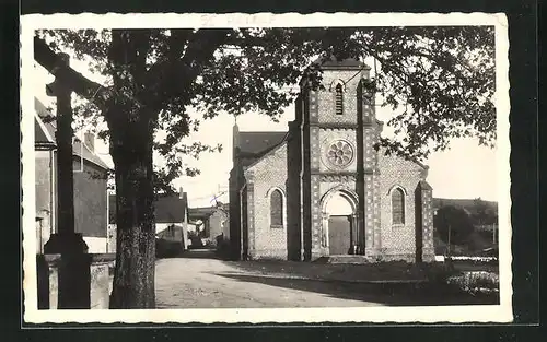 AK Arleuf, l`Eglise, Strasse an der Kirche