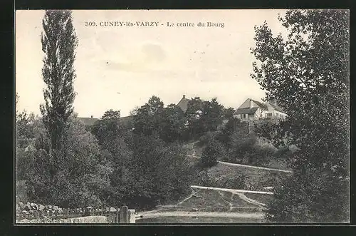 AK Cuney-lès-Varzy, Le centre du Bourg