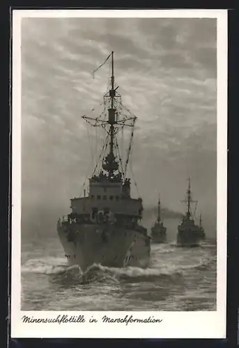 AK Kriegsschiffe einer Minensuchflottille der Kriegsmarine in Marschformation