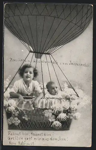 AK Zwei Kinder in einer Ballon-Gondel