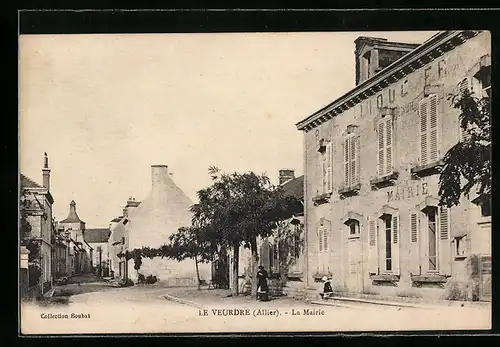 AK Le Veurdre, La Mairie