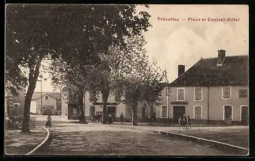 AK Trezelles, Place et Central-Hotel