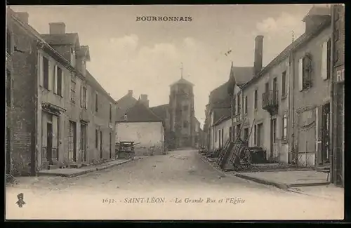 AK Saint-Lèon, La Grande Rue et l`Eglise