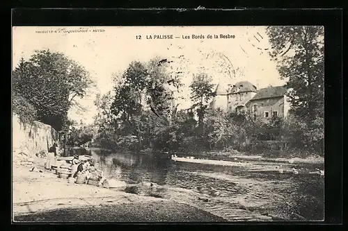 AK La Palisse, Les Bords de la Besbre mit Waschfrauen am Ufer