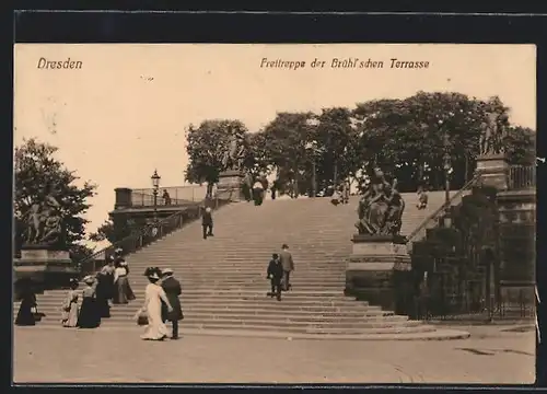 AK Dresden, Freitreppe der Brühlschen Terrasse