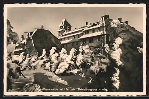 AK Oberwiesenthal im Erzgeb., das Fichtelberghaus im Schnee