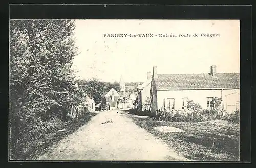 AK Parigny-les-Vaux, Entrée, Route de Pougues