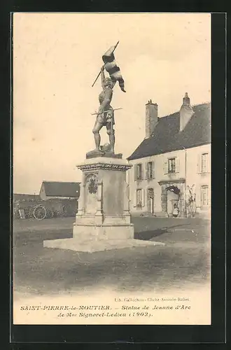 AK Saint-Pierre-le-Moutier, Statue de Jeanne d'Arc de Mme Signoret-Ledien