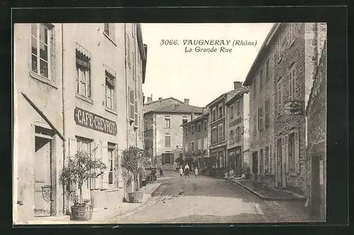AK Vaugneray, la Grande Rue