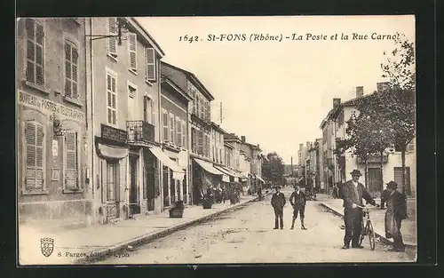 AK Saint-Fons, la Poste et la Rue Carnot