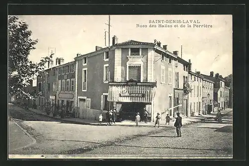 AK Saint-Genis-Laval, Rues des Halles et de la Perriére