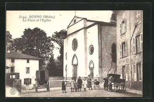 AK Ronno, la Place et l'Eglise