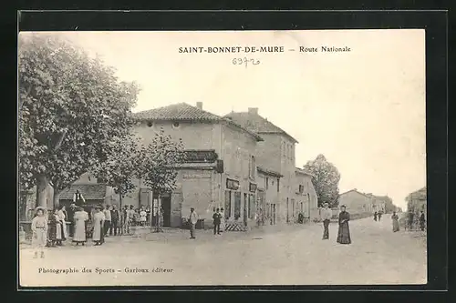 AK Saint-Bonnet-de-Mure, Route Nationale, Strassenpartie in der Ortschaft