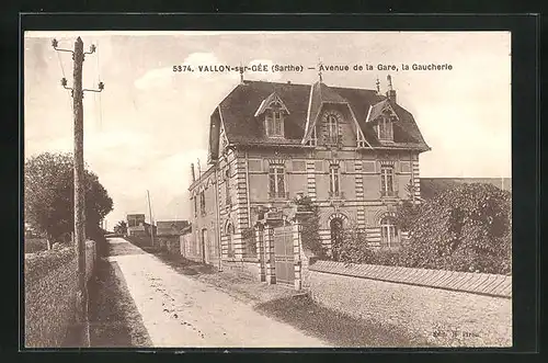 AK Vallon-sur-Gée, Avenue de la Gare, la Gaucherie