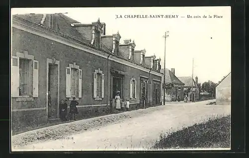 AK La Chapelle-Saint-Remy, un coin de la Place