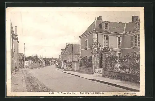 AK Brûlon, Rue Charles-Barreau, Strassenpartie