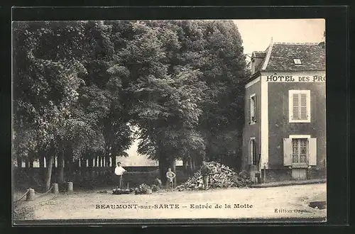 AK Beaumont-sur-Sarthe, Entrée de la Motte et Hotel