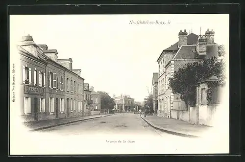 AK Neufchatel-en-Bray, Avenue de la Gare
