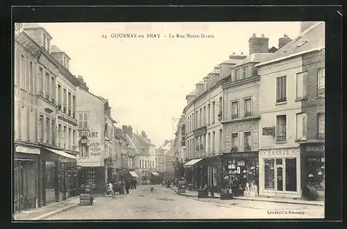 AK Gournay-en-Bray, la Rue Notre-Dame