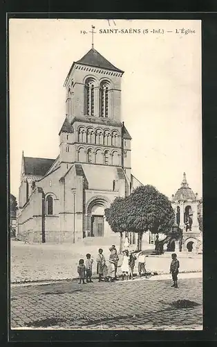 AK Saint-Saens, L`Église, Kinder vor der Kirche