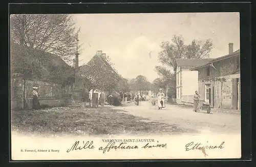 AK Varennes-Saint-Sauveur, Une Rue