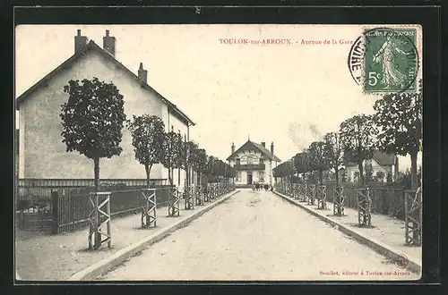 AK Toulon-sur-Arroux, Avenue de la Gare