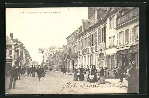 AK Grandvilliers, Rue d`Amiens, Strassenpartie