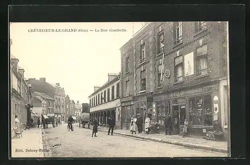 AK Crévecoeur-le-Grand, La Rue Gambetta