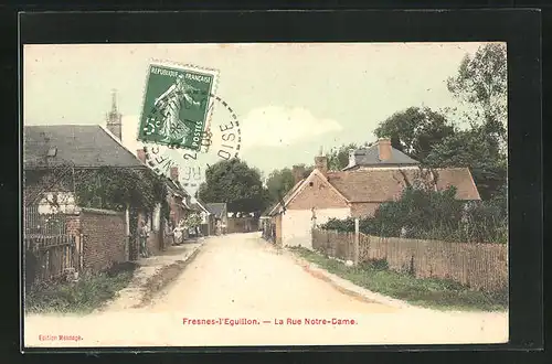 AK Fresnes-l`Eguillon, La Rue Notre-Dame