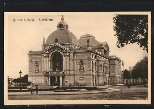 AK Rostock i. Meckl., am Stadttheater