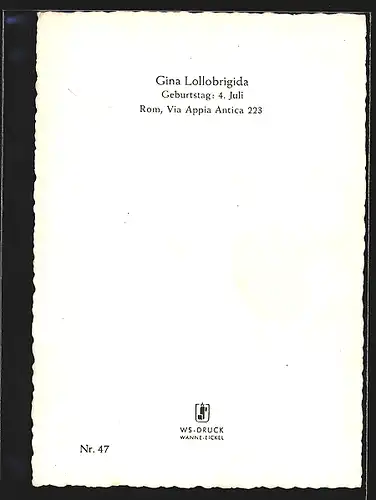 AK Schauspielerin Gina Lollobrigida mit hübschem Lächeln