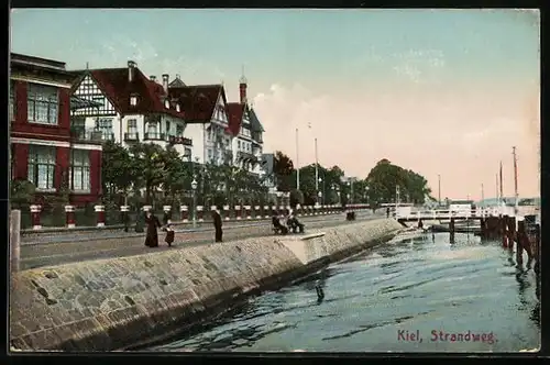 AK Kiel, Spaziergänger auf dem Strandweg