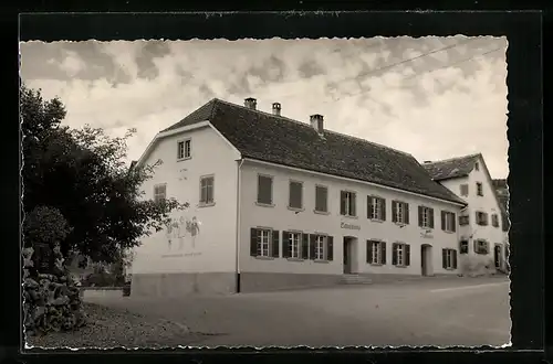 AK Riedheim /Hegau, Rat- und Schulhaus, Strassenansicht