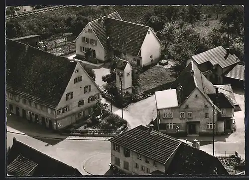 AK Bisingen, Blick auf Gasthaus zum grünen Baum, Bes. F. Geiss, Fliegeraufnahme
