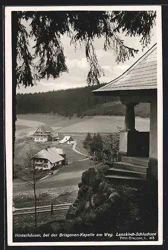 AK Lenzkirch-Schluchsee, Hinterhäuser, Brisgoven-Kapelle am Weg