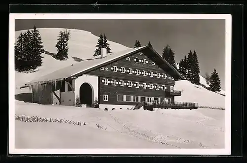 AK Lofer, Hazs Getraud auf der Lofereralpe im Winter