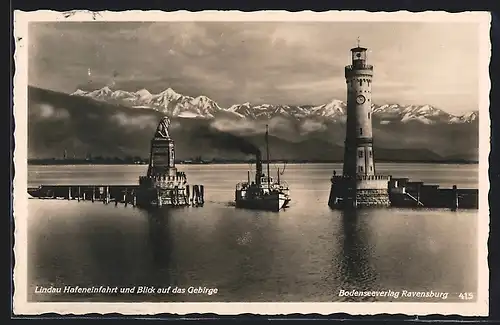 AK Lindau, Hafeneinfahrt mit Dampfer, Leuchtturm und Blick auf das Gebirge