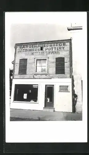 Foto-AK Larimore, Garden and Pottery, Gärtnerei-Geschäft