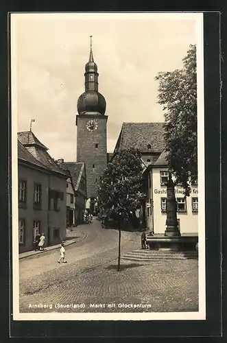 AK Arnsberg / Sauerland, Markt mit Glockenturm
