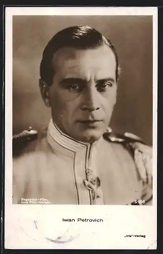 AK Schauspieler Iwan Petrovich in Uniform