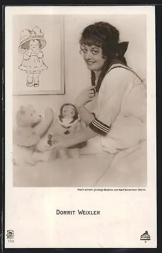 AK Schauspielerin Dorrit Weixler mit Puppe und Teddybär