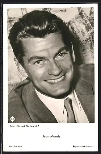 AK Schauspieler Jean Marais mit breitem Lächeln